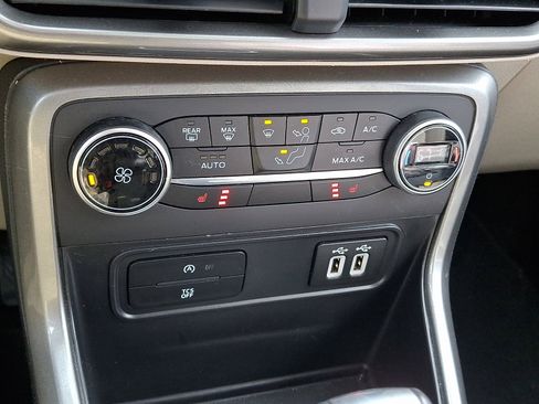 Certified 2018 Ford EcoSport SE w/ SE Convenience Package image 23