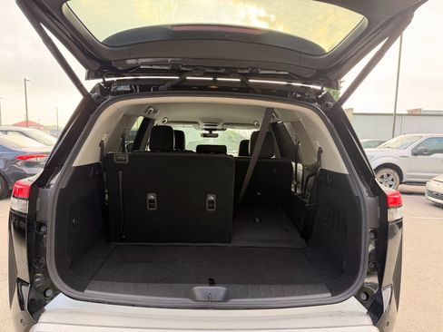 Certified 2025 Nissan Pathfinder SL AWD/4WD image 9