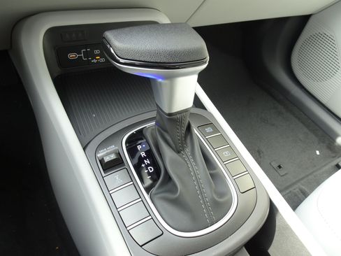 New 2026 Hyundai Kona SE AWD/4WD image 13