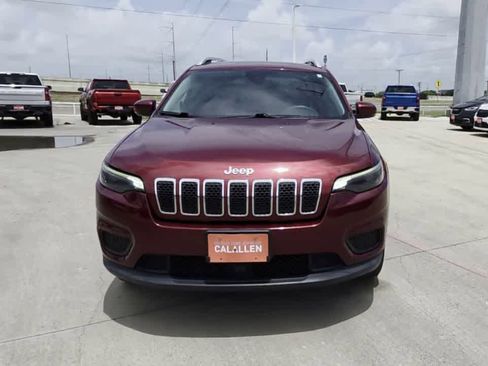 Used 2021 Jeep Cherokee Latitude AWD/4WD image 3