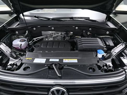 New 2026 Volkswagen Atlas Cross Sport SE AWD/4WD image 15