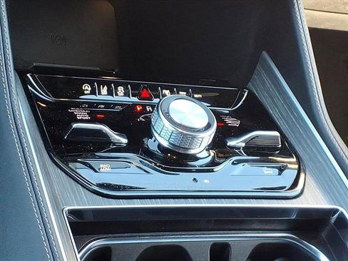 Used 2023 Jeep Wagoneer Series III w/ Premium Group I image 28