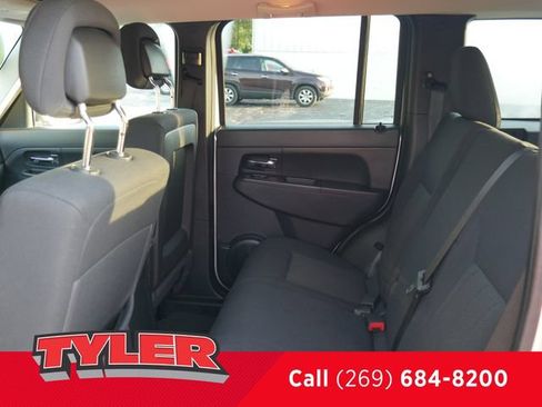 Used 2012 Jeep Liberty Sport w/ Popular Equipment Group AWD/4WD image 39