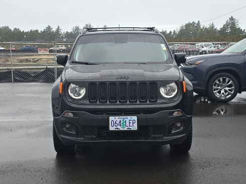 Used 2018 Jeep Renegade Altitude image 6
