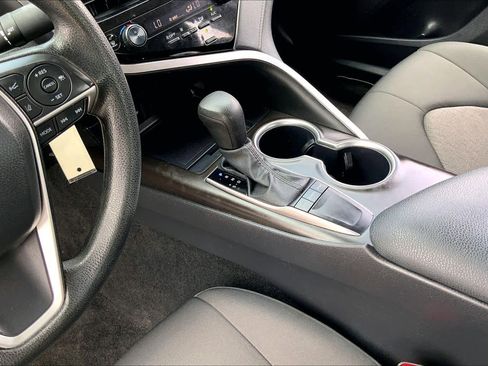 Used 2024 Toyota Camry LE FWD image 16