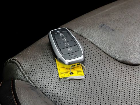 Used 2019 Hyundai Santa Fe Limited w/ Cargo Package image 65