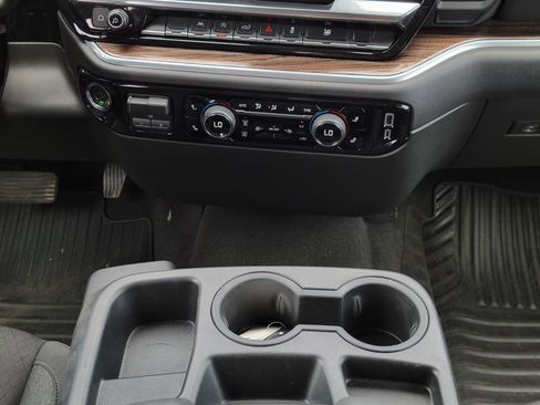 Used 2026 Chevrolet Silverado 1500 LT AWD/4WD image 22