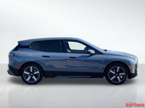 Used 2025 BMW iX xDrive50 w/ Sport Package AWD/4WD image 7