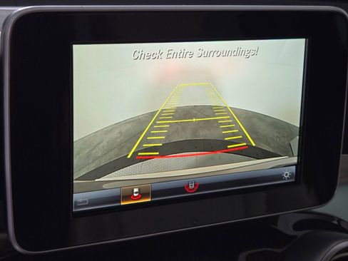 Used 2019 Mercedes-Benz GLC 300 GLC 300 image 24