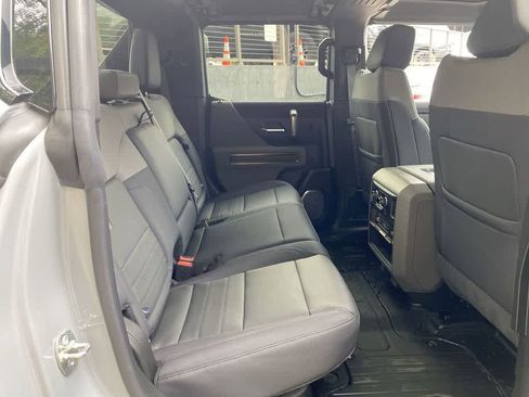Used 2025 GMC Hummer EV 2X AWD/4WD image 17