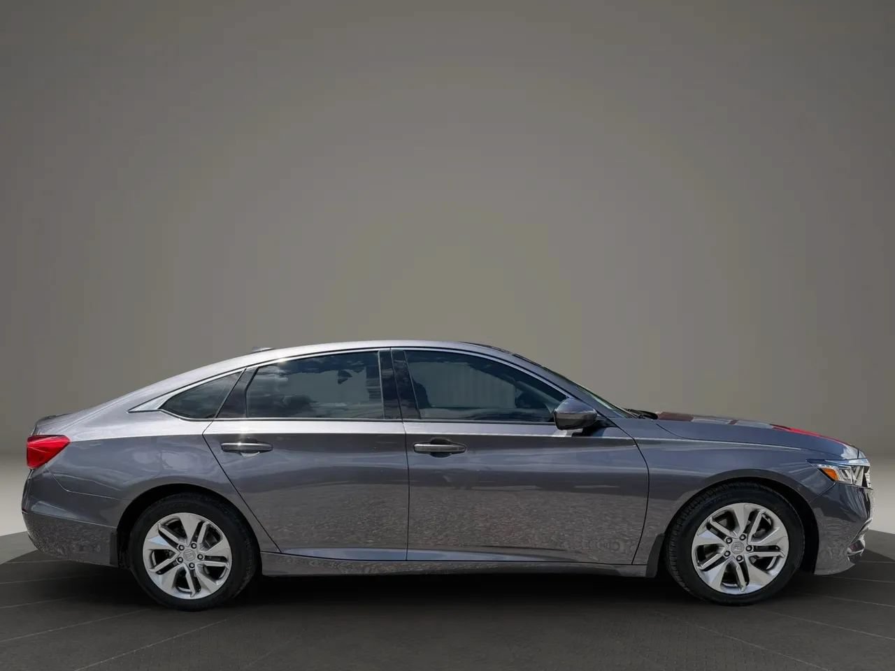 Used 2019 Honda Accord LX image 7