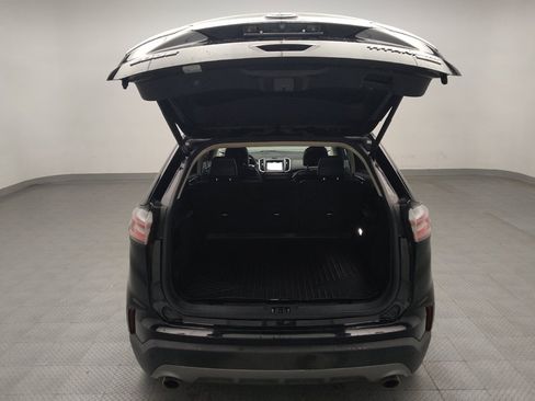 Used 2019 Ford Edge Titanium FWD image 29