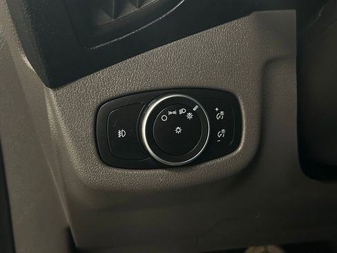 Used 2019 Ford Transit Connect XLT image 27