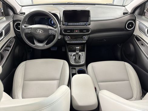 Used 2022 Hyundai Kona Limited w/ Cargo Package FWD image 17