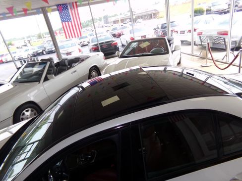 Used 2020 Mercedes-Benz C 300 Sedan w/ AMG Line image 7