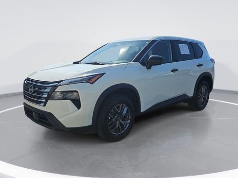 Used 2024 Nissan Rogue S AWD/4WD image 9
