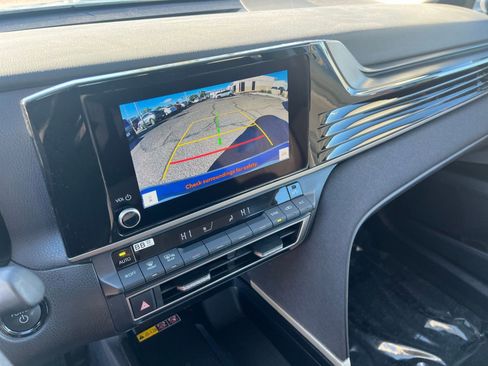 Used 2025 Toyota Camry LE image 17