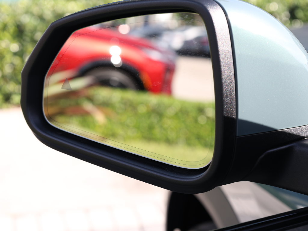 Used 2025 BMW X2 xDrive28i AWD/4WD image 10