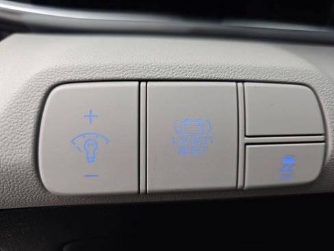 New 2026 Hyundai Elantra Limited FWD image 26