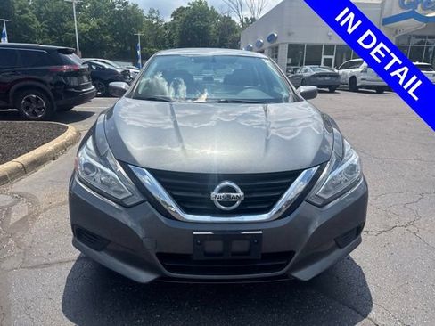 Used 2018 Nissan Altima 2.5 S w/ S Convenience Package FWD image 2