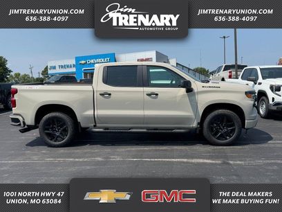 New 2026 Chevrolet Silverado 1500 Custom w/ Turbomax Blackout Package
