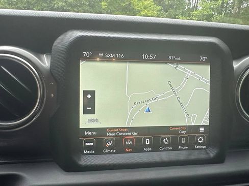 Used 2020 Jeep Wrangler Unlimited Sahara AWD/4WD image 19