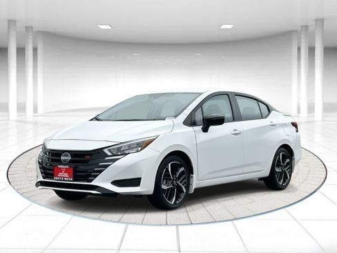 Used 2025 Nissan Versa SR w/ Trunk Package FWD image 1