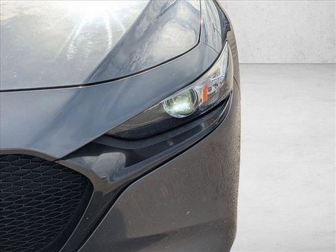 Used 2019 MAZDA MAZDA3 Hatchback w/ Preferred Package image 9