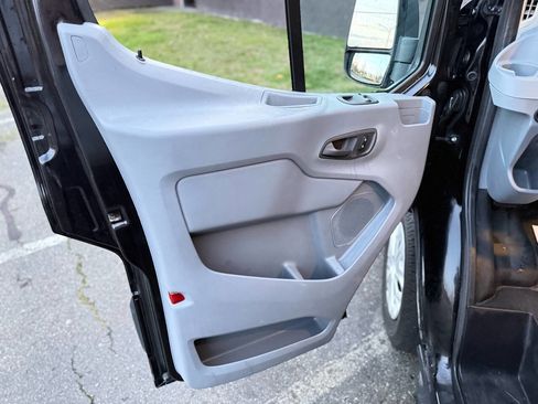 Used 2018 Ford Transit 150 130 Low Roof w/ Exterior Upgrade Package image 32