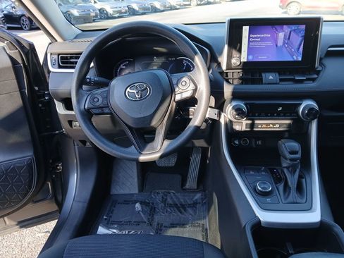 Used 2024 Toyota RAV4 LE image 13