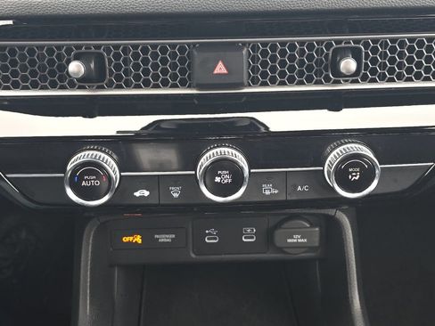 Used 2025 Honda Civic Sport image 18