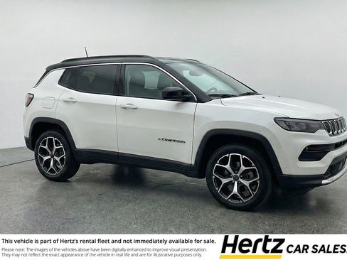 Used 2025 Jeep Compass Limited image 1