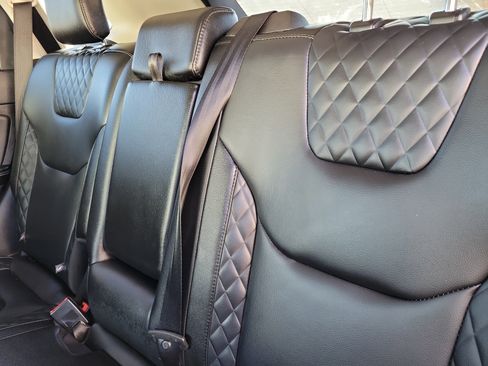 Used 2024 Ford Edge Titanium image 22