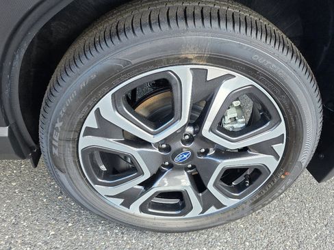 New 2025 Subaru Ascent Limited image 6