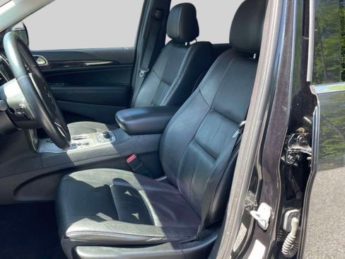 Used 2013 Jeep Grand Cherokee Altitude AWD/4WD image 4