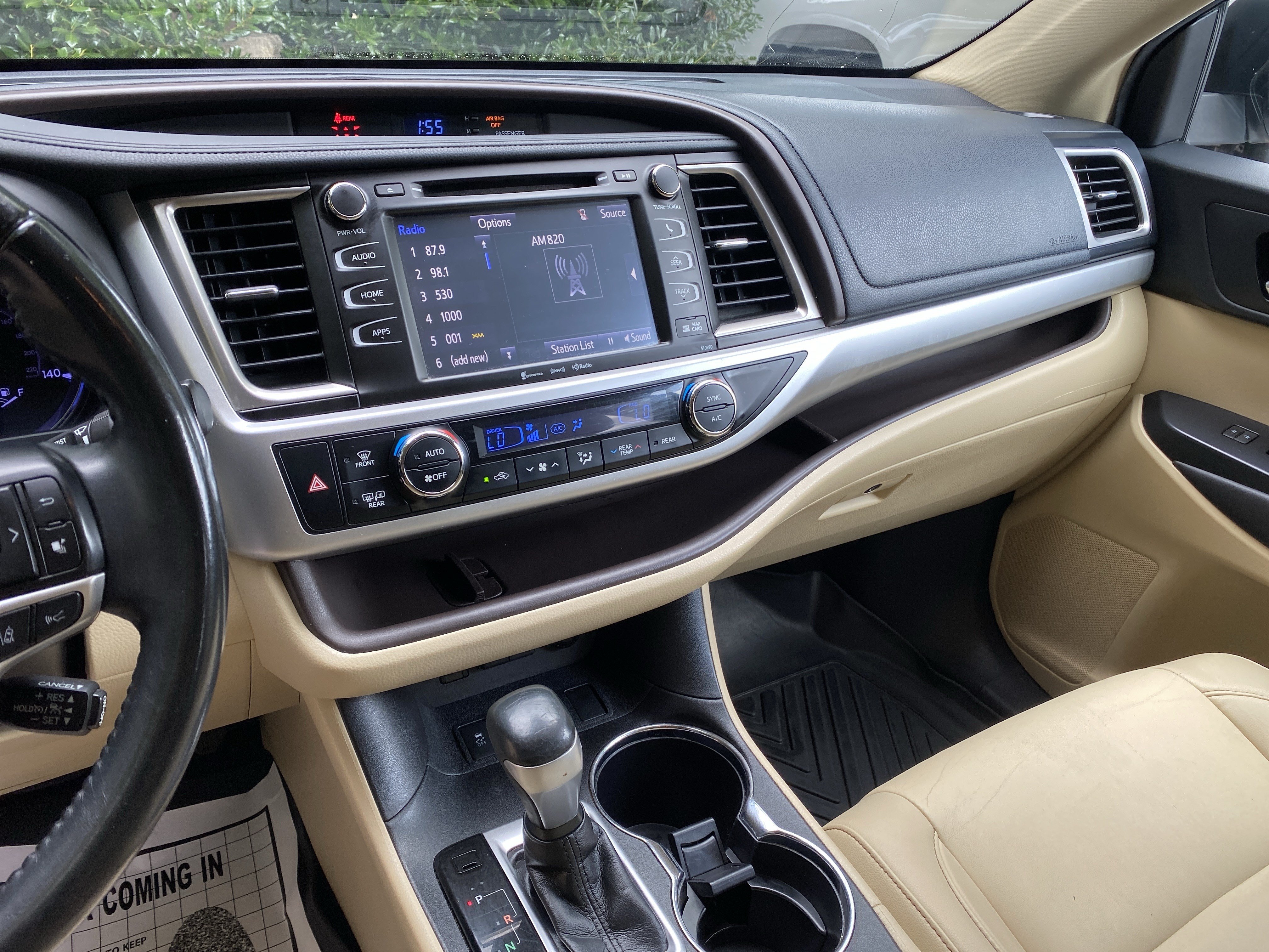 Used 2019 Toyota Highlander XLE FWD image 23