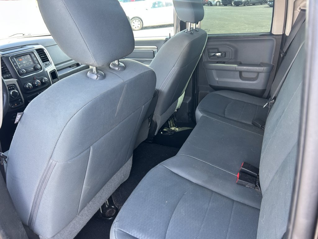 Used 2017 RAM 1500 Classic SLT AWD/4WD image 28