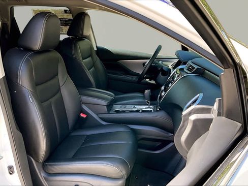 Used 2024 Nissan Murano SV w/ SV Midnight Edition Package FWD image 16
