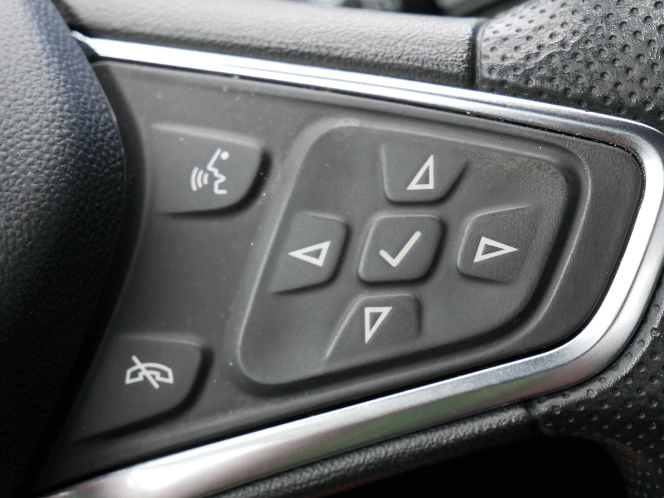 Certified 2025 Chevrolet Malibu LT FWD image 16