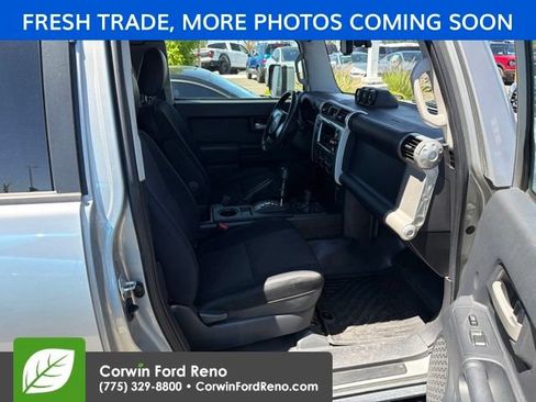 Used 2010 Toyota FJ Cruiser 4WD image 12