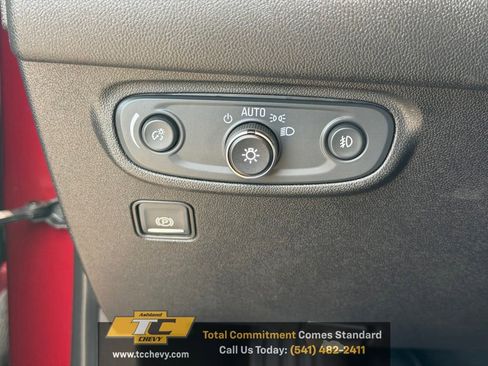 Used 2019 GMC Terrain Denali w/ Advanced Safety Package AWD/4WD image 21