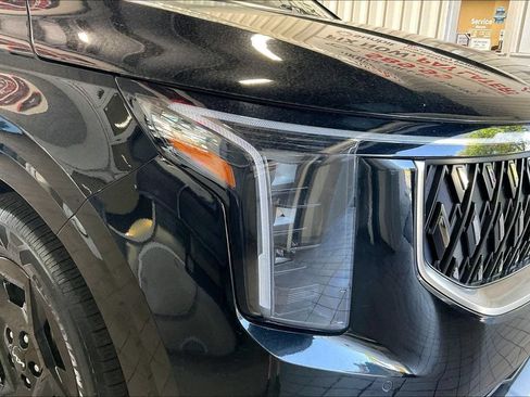 Used 2026 Kia Carnival FWD image 26