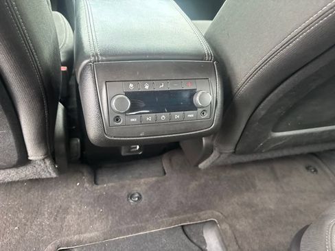 Used 2017 Chevrolet Traverse LT FWD image 18