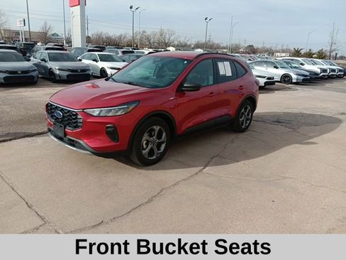 Used 2025 Ford Escape ST-Line image 9