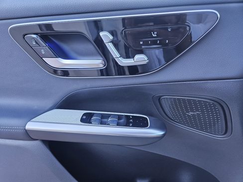 Used 2026 Mercedes-Benz GLC 300 4MATIC image 22