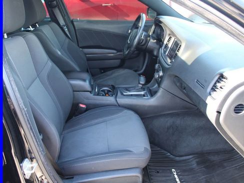Used 2018 Dodge Charger GT w/ Blacktop Package image 16