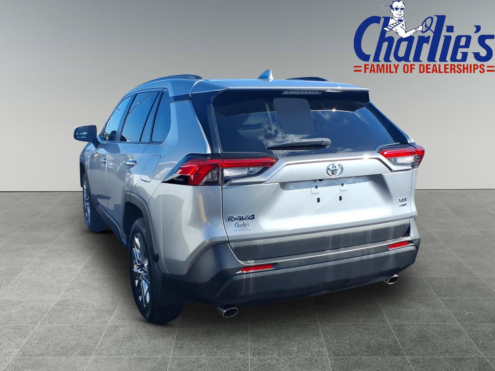 Used 2024 Toyota RAV4 XLE Premium w/ Weather Package AWD/4WD image 5