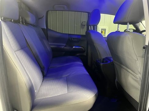 Used 2020 Toyota Tacoma SR5 image 22