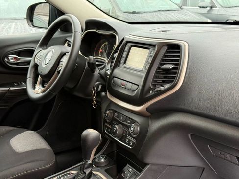Used 2014 Jeep Cherokee Latitude AWD/4WD image 50
