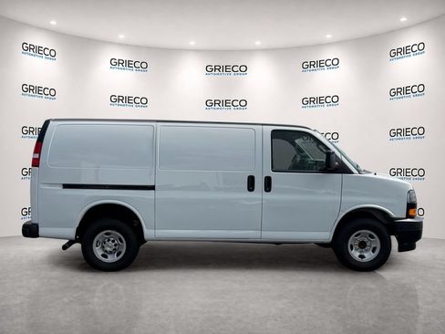 Certified 2024 Chevrolet Express 2500 RWD image 8